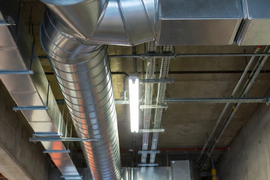 Spiral pipe in HVAC system for efficient air circulation in commercial building